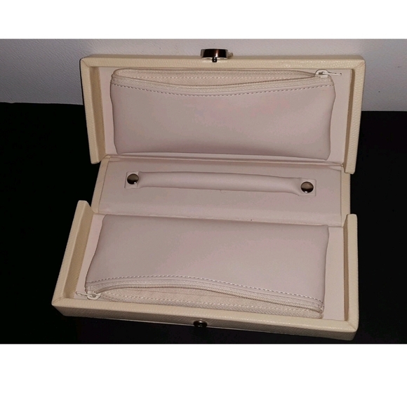 Pottery Barn Cream/Ivory Travel Jewelry Box NWOT - Picture 4 of 10
